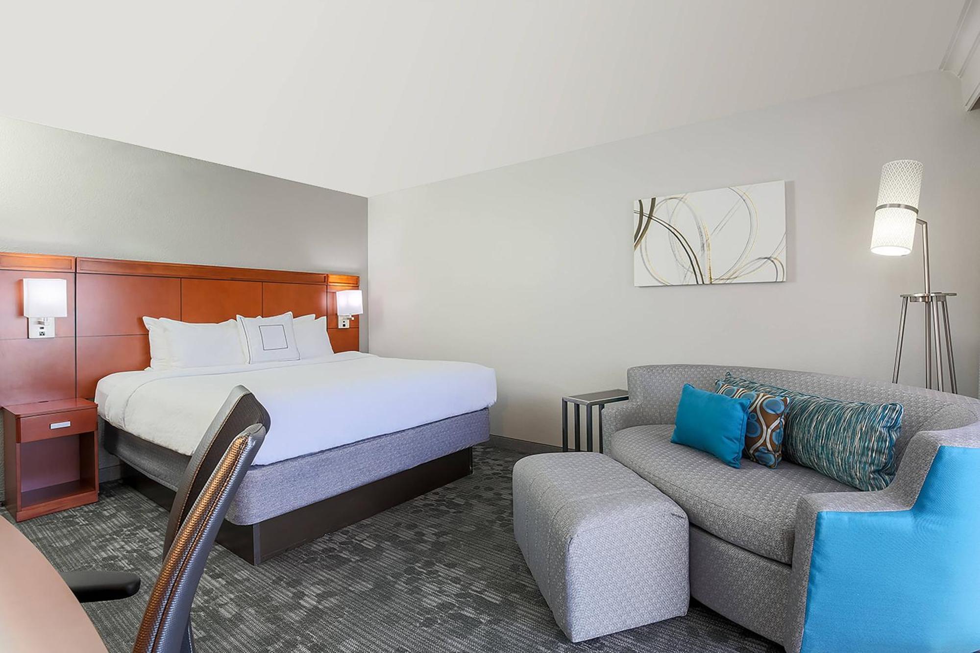 Courtyard By Marriott Monroe Airport Hotel Exterior photo