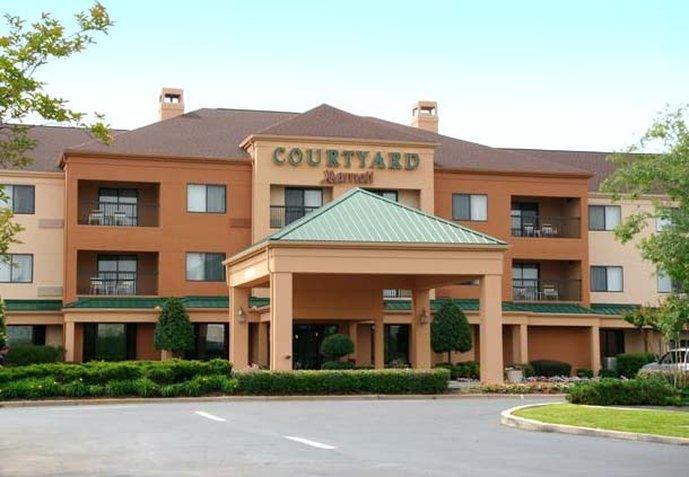 Courtyard By Marriott Monroe Airport Hotel Exterior photo